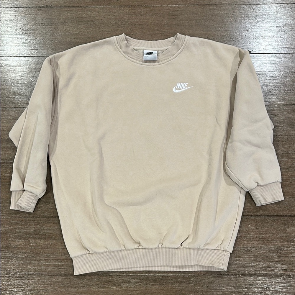 Nike Sportswear Club Fleece
Big Kids' Oversized Sweatshirt